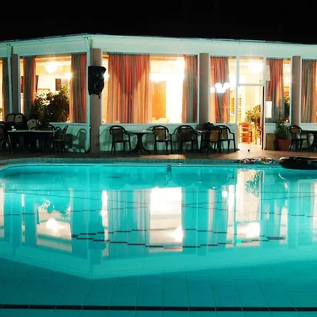 Captains De Luxe Resort 3*