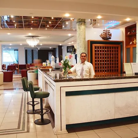 Resort Captains De Luxe