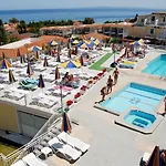 Captains De Luxe 3*