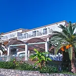 Semesteranläggning (resort) Captains De Luxe