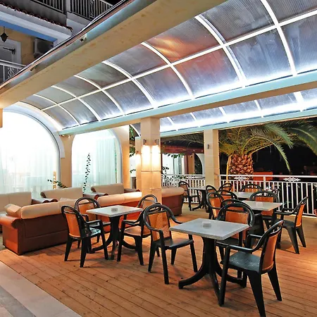 Captains De Luxe 3*