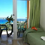 Captains De Luxe Resort