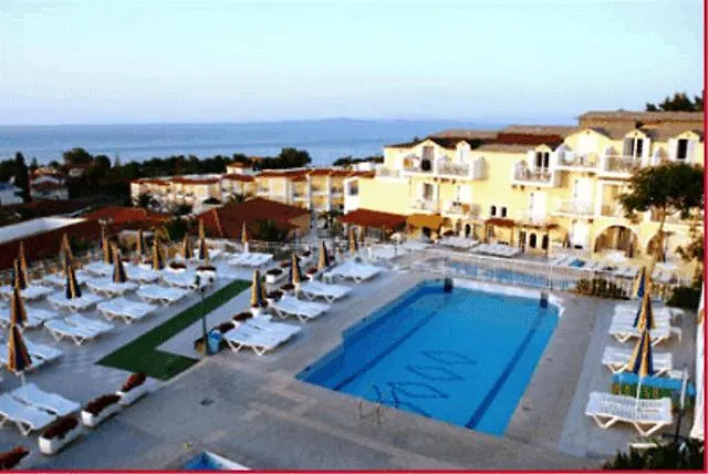 Captains De Luxe Resort 3*