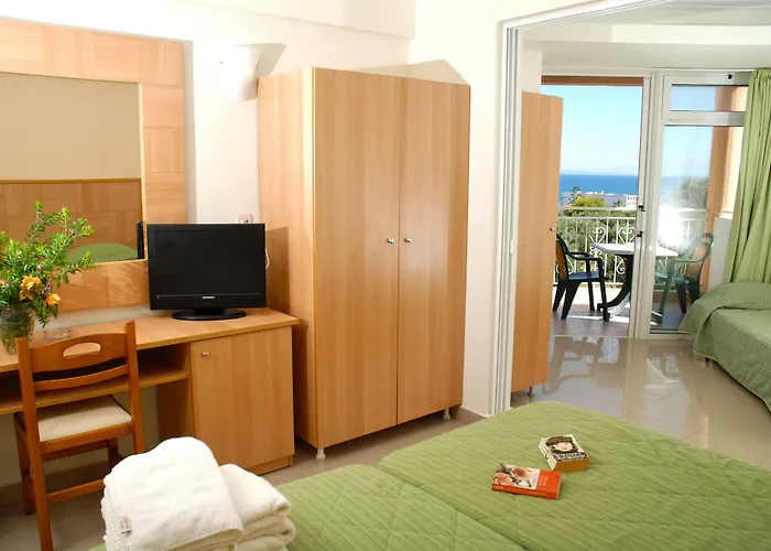Captains De Luxe 3*