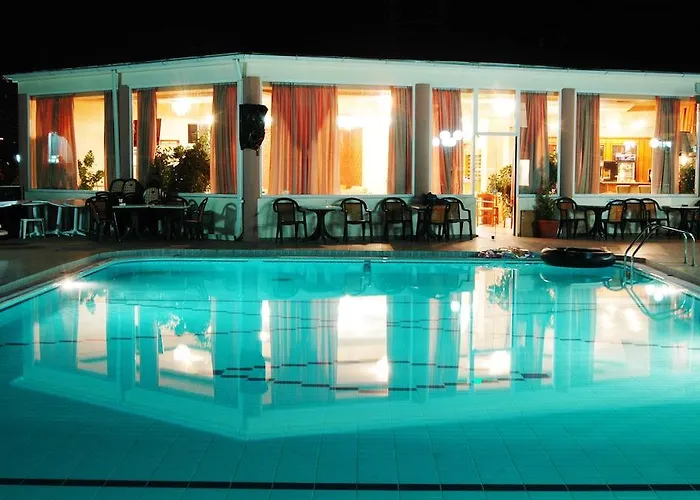 Captains De Luxe Resort 3*