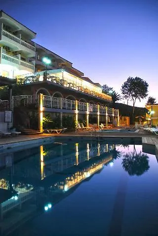 Resort Captains De Luxe Argassi