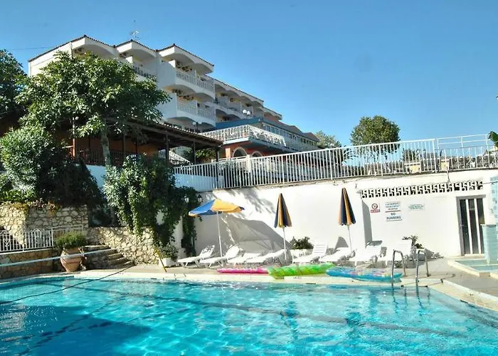 Captains De Luxe Resort 3*